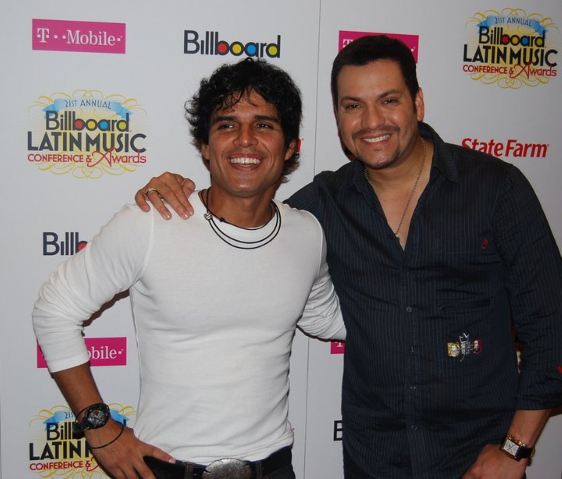 Pedro Suárez Vértiz escribió en facebook sobre su encuentro con Víctor Manuelle, durante la Conferencia anual del premio Billboard de la música latina, en Puerto Rico.