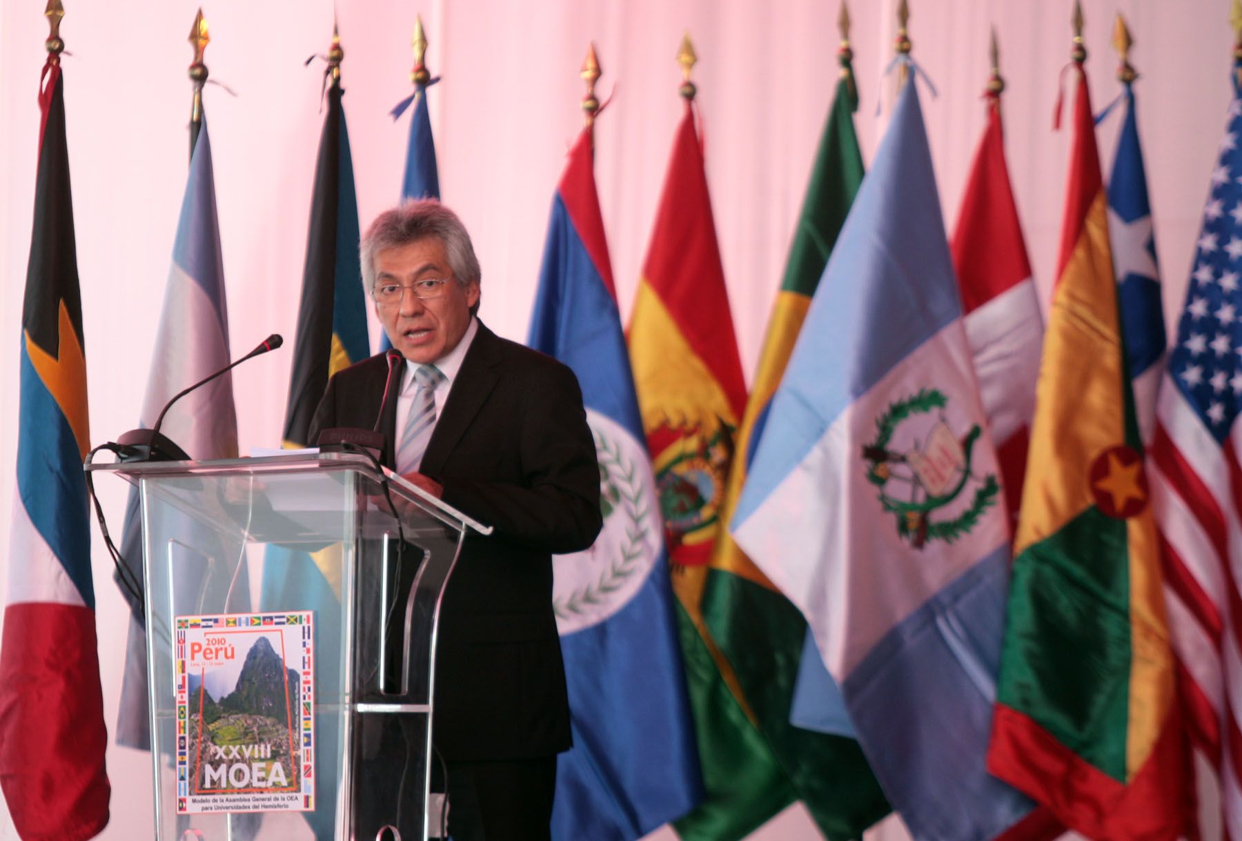 Raúl Bao García, Rector de la USMP, participa de la inauguración del XXVIII Modelo de la Asamblea General de la Organización de Estados Americanos (MOEA). Foto: ANDINA/Carlos Lezama