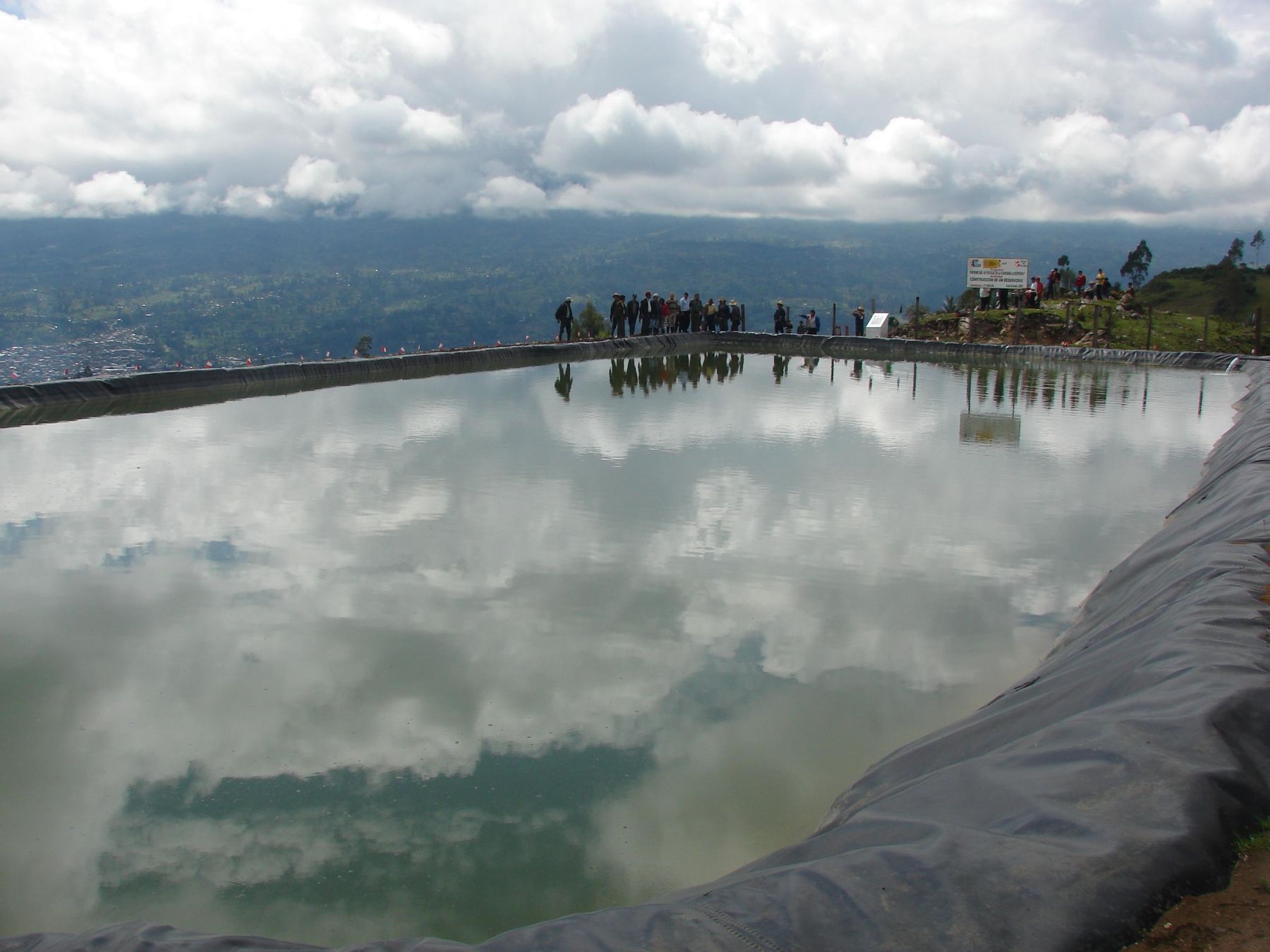 Capacitan en siembra y cosecha del agua a rondas campesinas de Cajamarca. ANDINA/Difusión