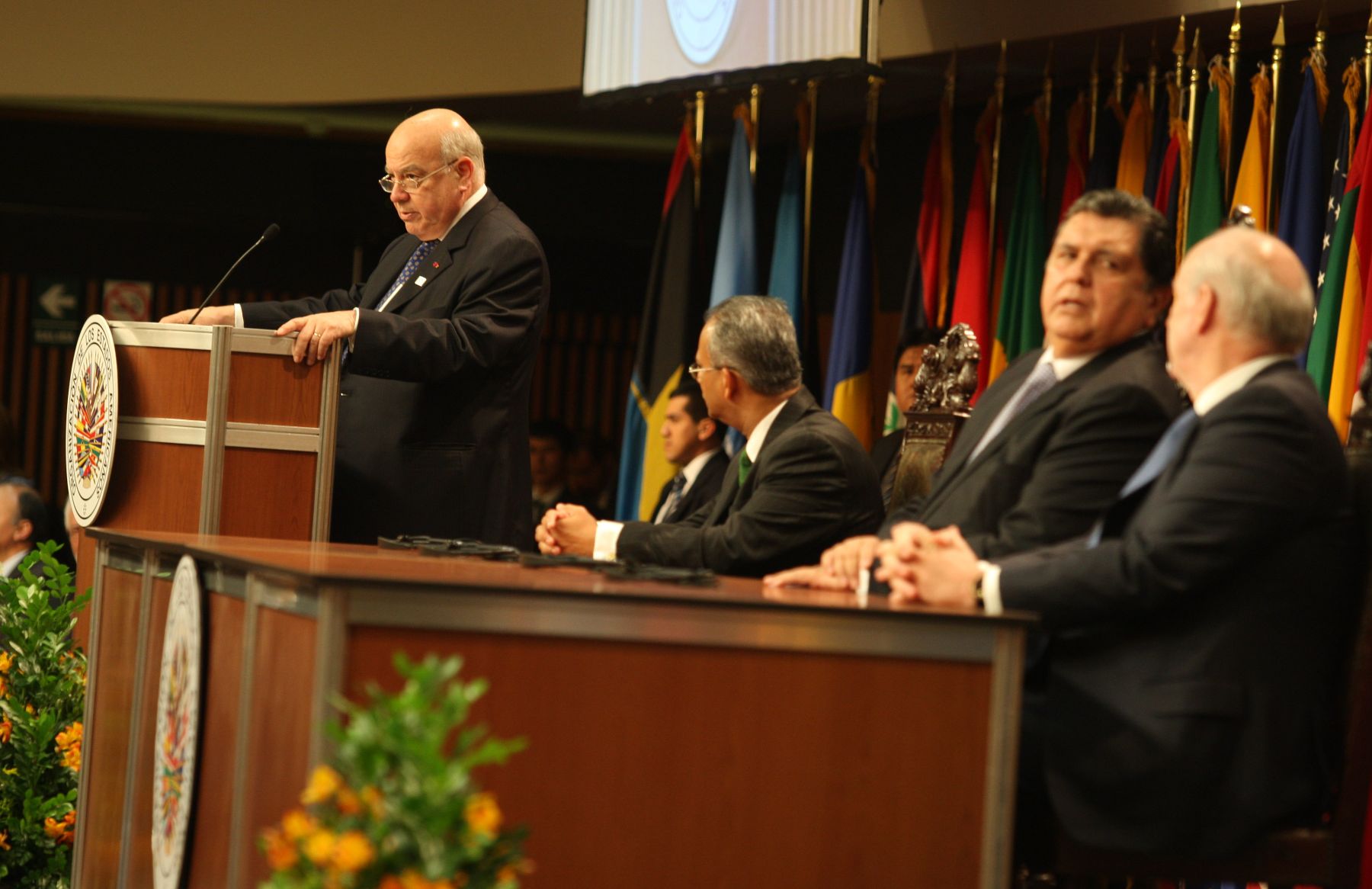 El secretario general de la OEA, José Miguel Insulza, hace uso de la palabra en la ceremonia inaugural de la 40 Asamblea General de la OEA, que preside el Jefe del Estado peruano, Alan Garcia. Foto: ANDINA/Piero Vargas