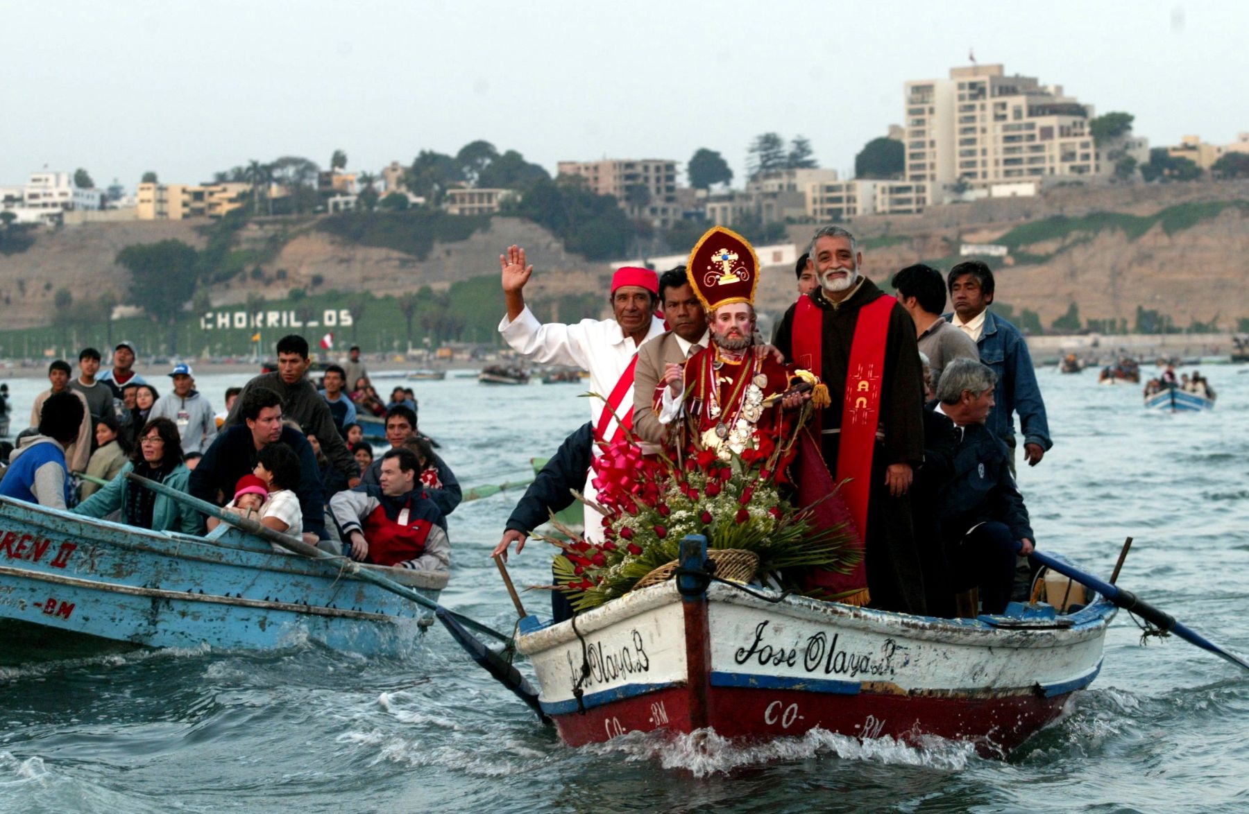 Procesión de San Pedro en el mar de Chorrillos por el día del Pescador. Foto: Andina/Archivo
