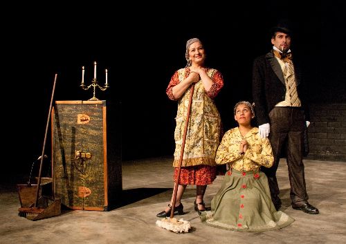 Lilian Nieto, Fernando Petong y Sandra De los Santos protagonizan obra teatral Una hora de felicidad, en la Casa Cultural Mocha Graña.