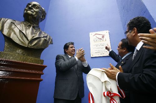 Presidente Alan García inaugura en Trujillo centro cultural Víctor Raúl Haya de la Torre. Foto: Sepres.