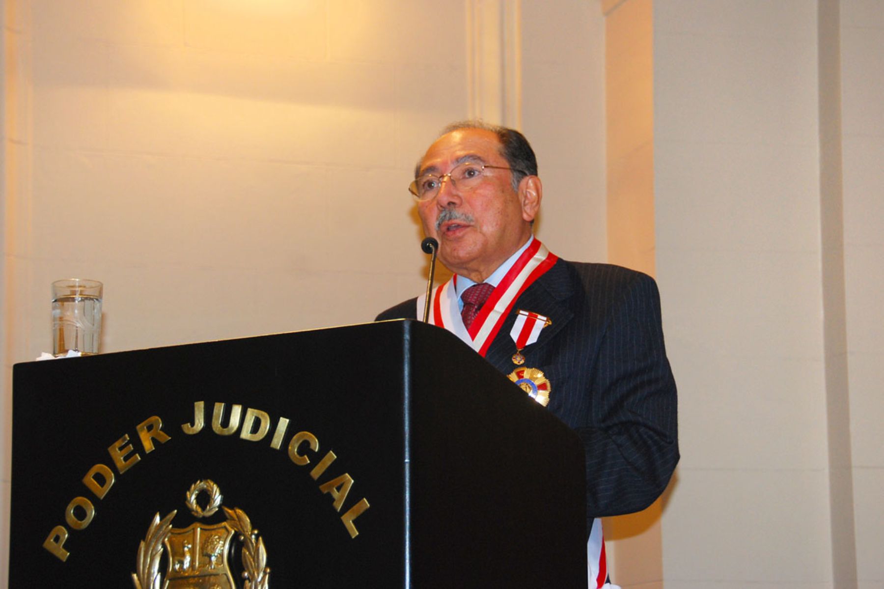 Juez Supremo Manuel Sánchez - Palacios Paiva durante discurso tras ser condecorado por el Poder Judicial. Foto: Poder Judicial.
