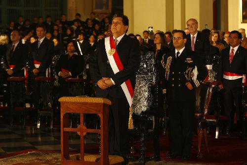 Presidente Alan García Pérez asiste a la Misa Solemne y Te Deum, por Fiestas Patrias