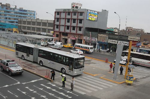 Servicio Expreso 1 del Metropolitano también funcionará los domingos. Foto: ANDINA/Juan Carlos Guzmán Negrini.