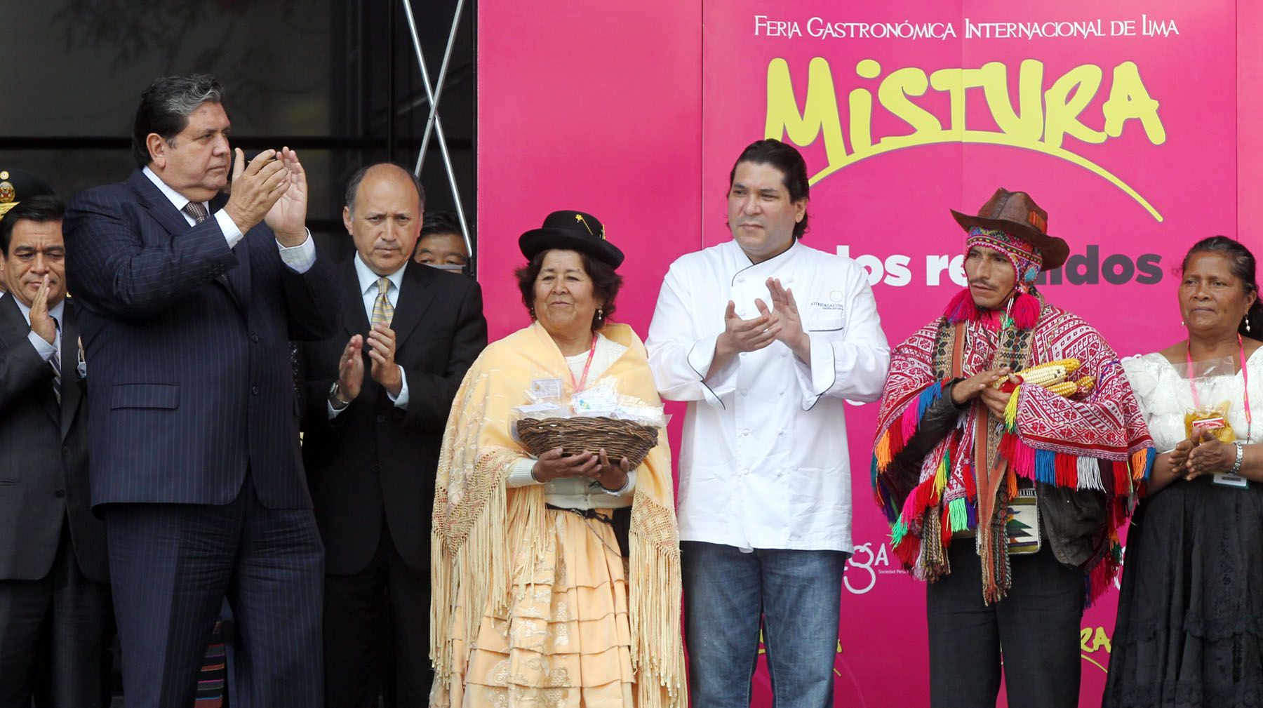 Presidente de la República, Alan García, inaugura junto a directivos de la Asociación Peruana de Gastronomía la III Feria Gastronómica Internacional de Lima Mistura 2010. Foto: ANDINA/Carlos Lezama.