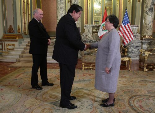 El Presidente Alan García recibió las cartas credenciales de la embajadora de Estados Unidos, MC Rose M. Likins. Foto: ANDINA/Juan Carlos Guzmán Negrini.