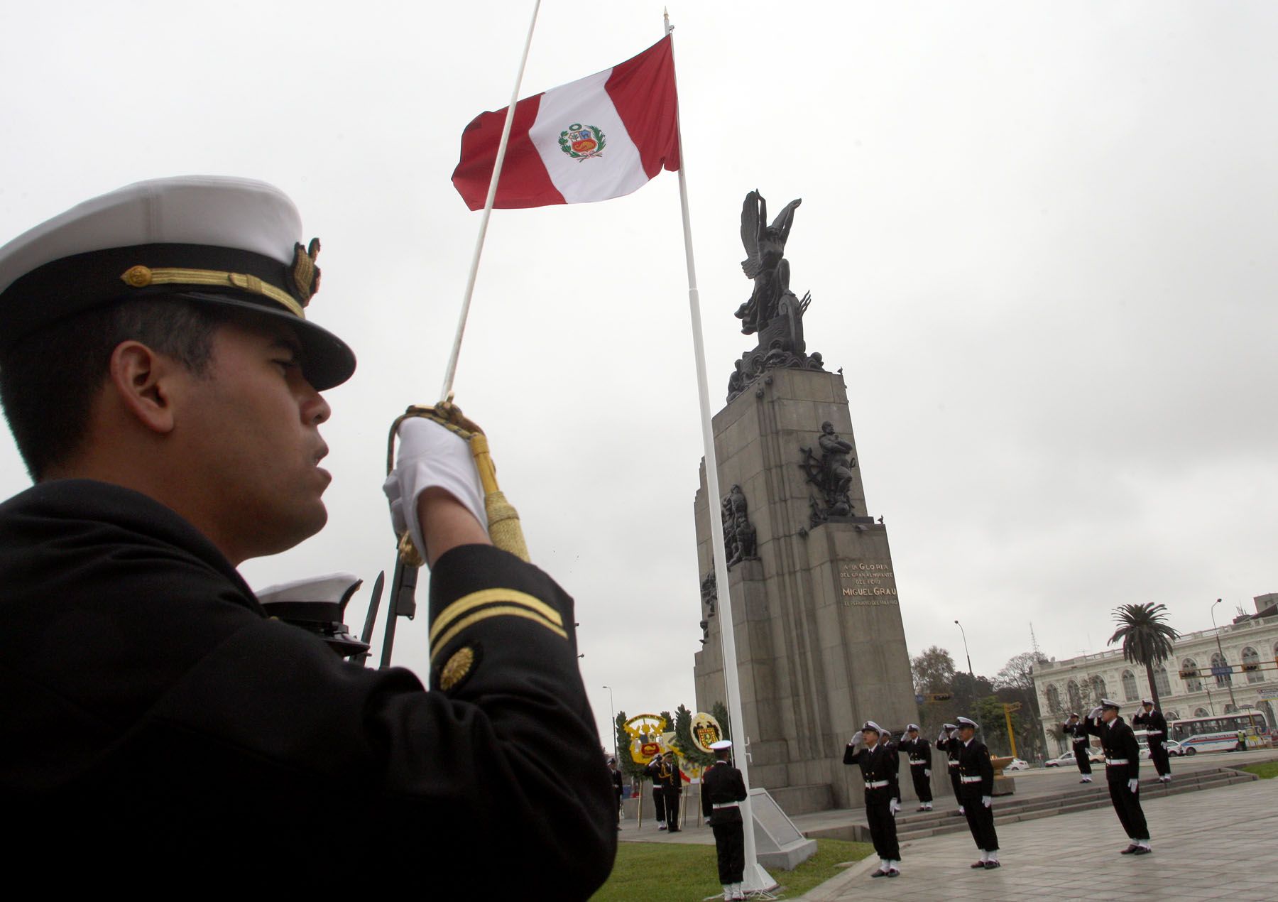 Ceremonia de aniversario por el Combate Naval de Angamos y creación de la Marina de Guerra del Perú en la Plaza Grau, en el Centro de Lima.
Foto: ANDINA/Gustavo Sánchez