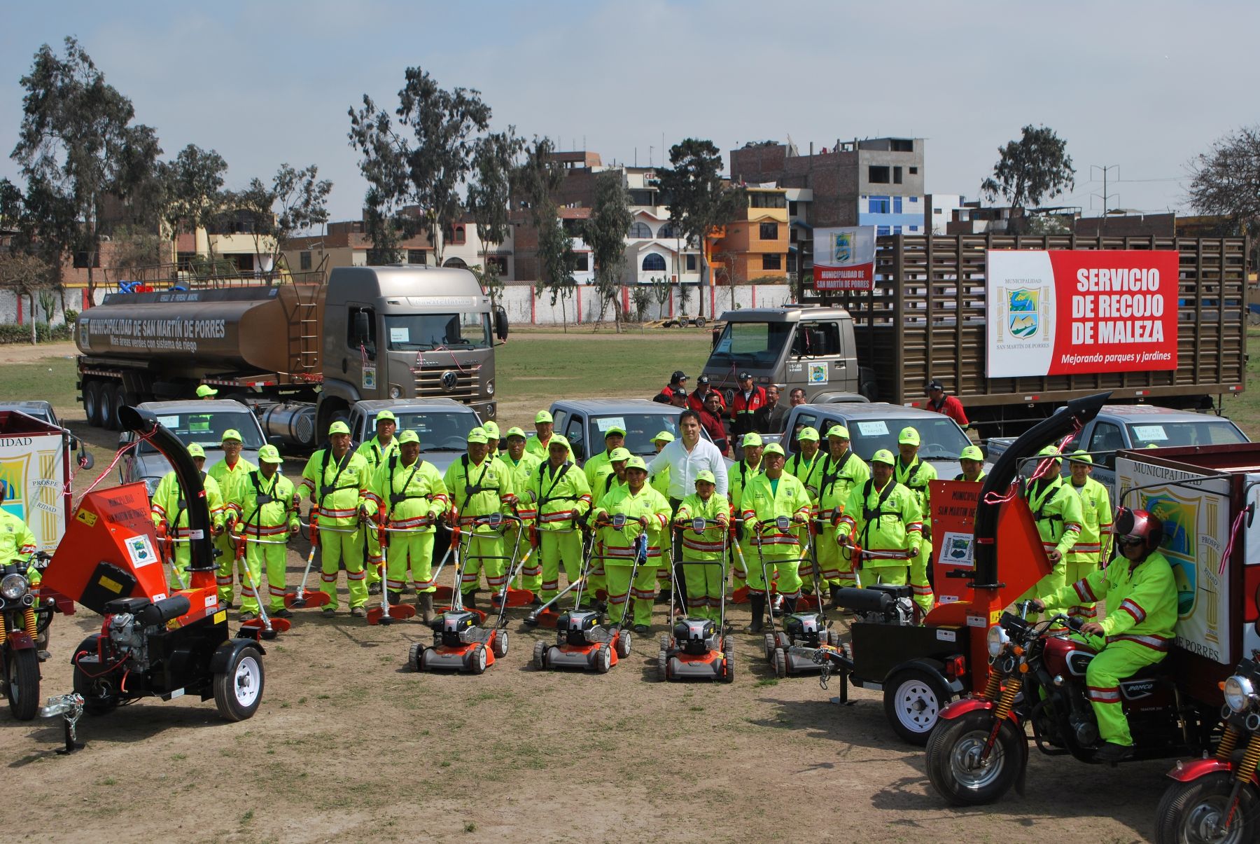 Cion nueva maquinaria limpiarán calles y áreas verdes de San Martín de Porres. Foto: Andina/Difusión