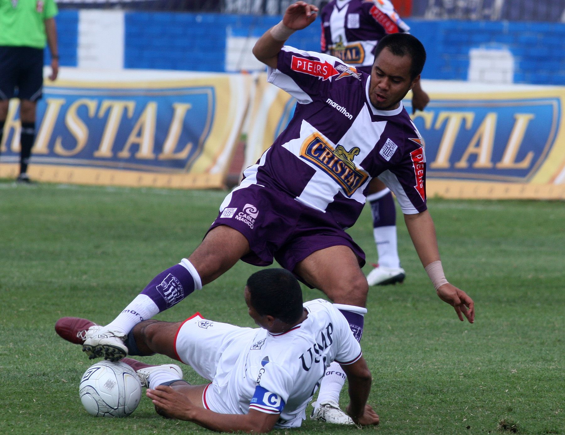 Henry Quinteros, volante de Alianza Lima. ANDINA/Rubén Grández.