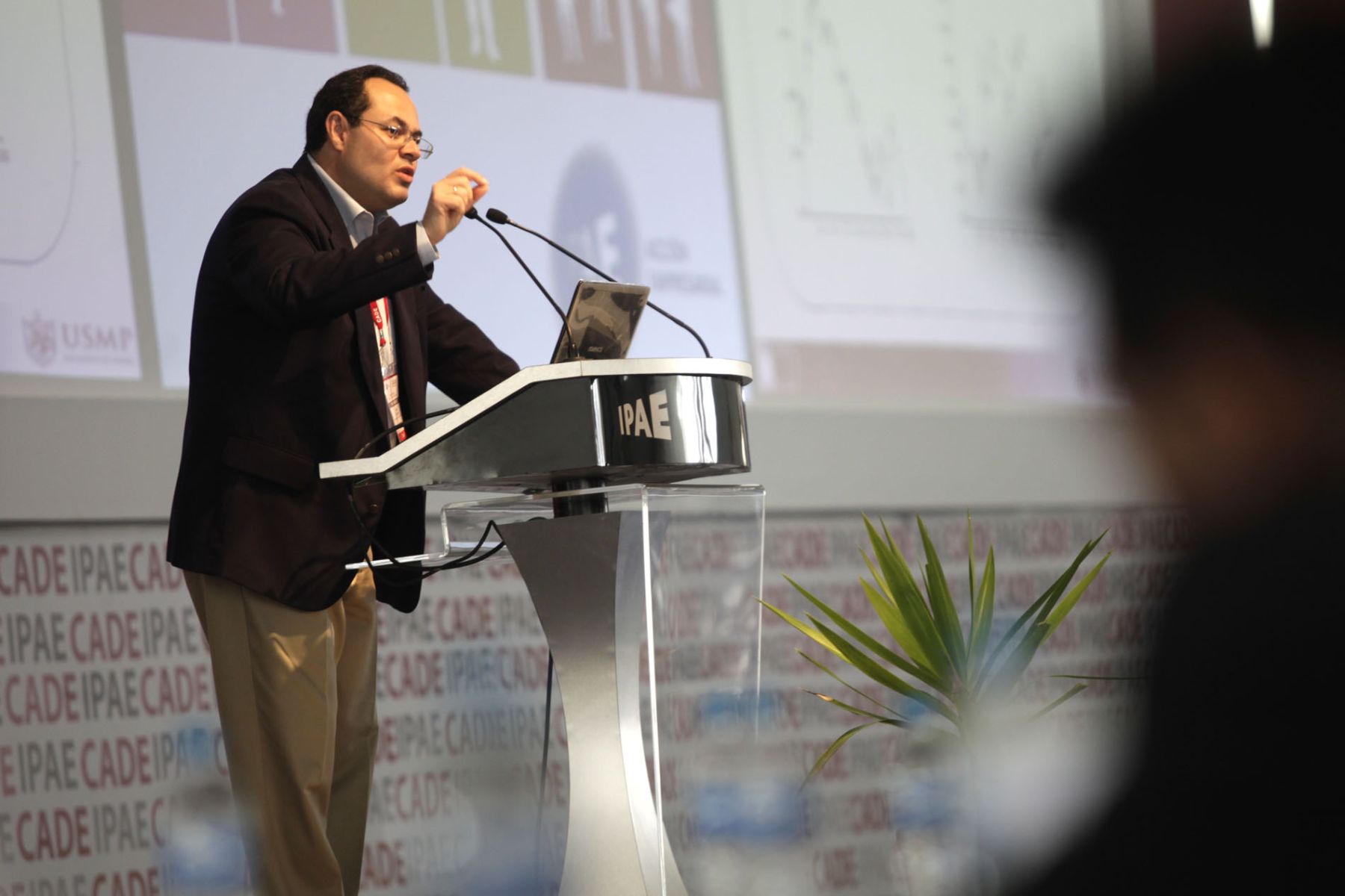 Palabras del ex ministro de Economía, luis Carranza, en la Conferencia Anual de Ejecutivos 2010, que se realiza en la ciudad de Urubamba. 
Foto: ANDINA/Alberto Orbegoso