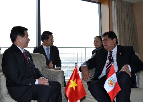 Jefe del Estado, Alan García, sostuvo reuniones bilaterales en el marco de su visita a Tokio para participar en la Cumbre de APEC.