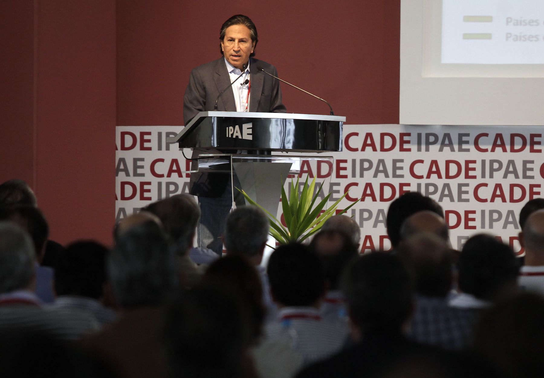 Exposición del precandidato a la presidencia, Alejandro Toledo, en en marco de la Conferencia Anual de Ejecutivos 2010,  en la ciudad de Urubamba.  Foto: ANDINA/Alberto Orbegoso