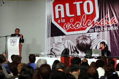 Foro: "No a la violencia en las escuelas, no al bullying", realizado en la USMP. Foto: ANDINA/Rubén Grández.