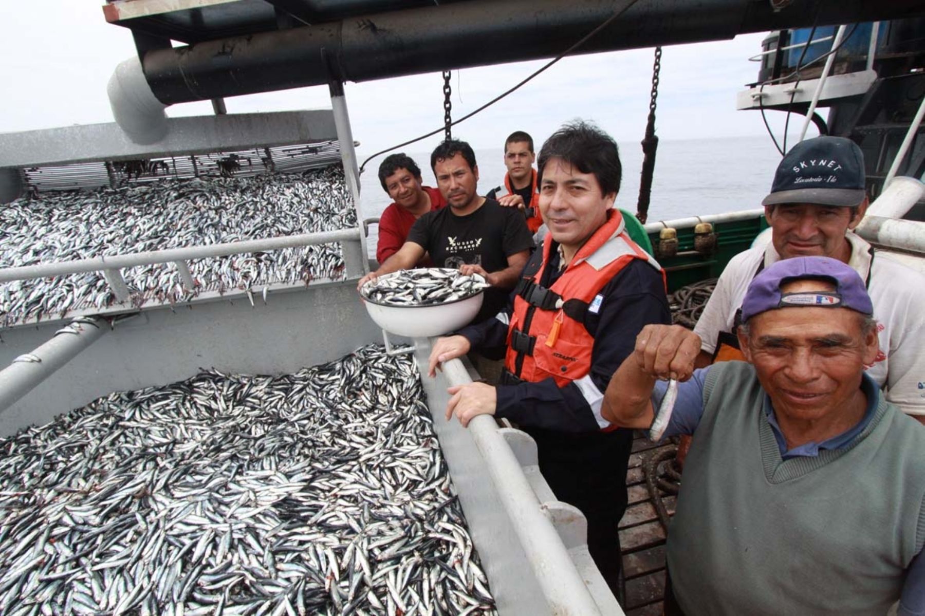 El ministro de la Producción, Jorge Villasante, participó del inicio de la segunda temporada industrial de pesca de anchoveta.Foto:ANDINA/Difusión