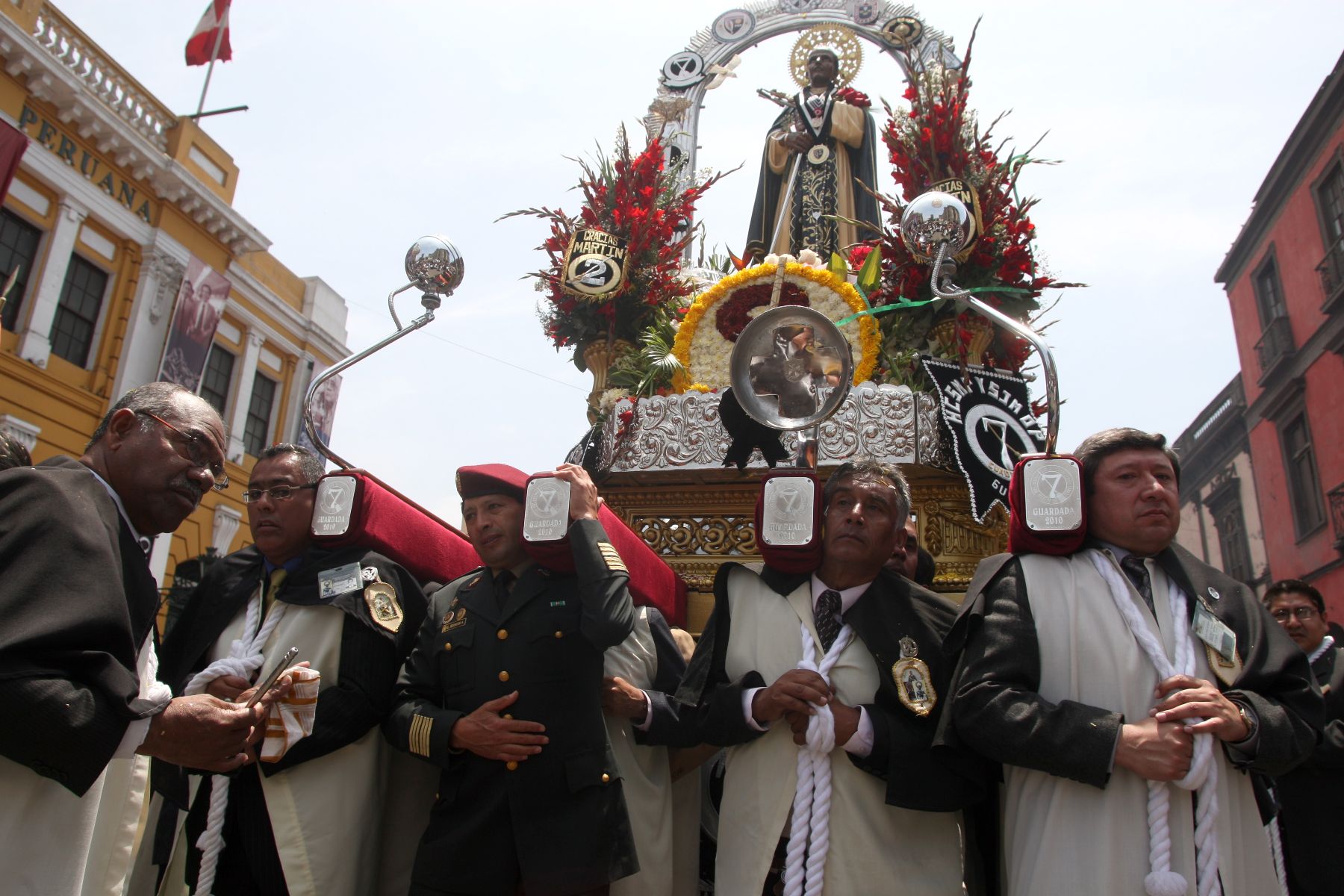 Imagen de San Martín de Porres recibe homenaje a su paso por Palacio de  Gobierno | Noticias | Agencia Peruana de Noticias Andina