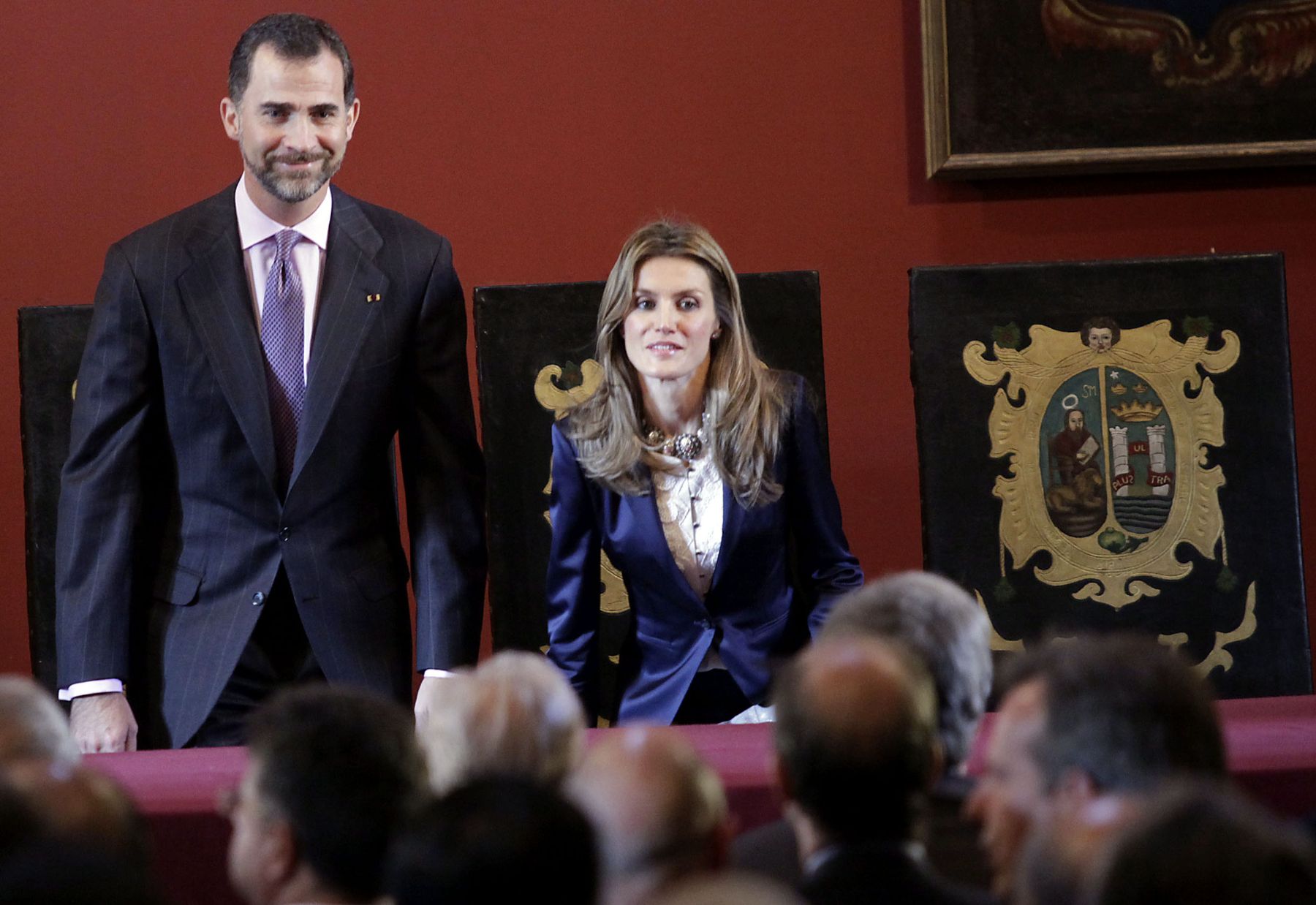 Príncipes de Asturias, Felipe de Borbón y su esposa, Letizia Ortiz, asisten a una reunión académica en la Universidad Nacional Mayor de San Marcos. Foto: ANDINA/Alberto Orbegoso