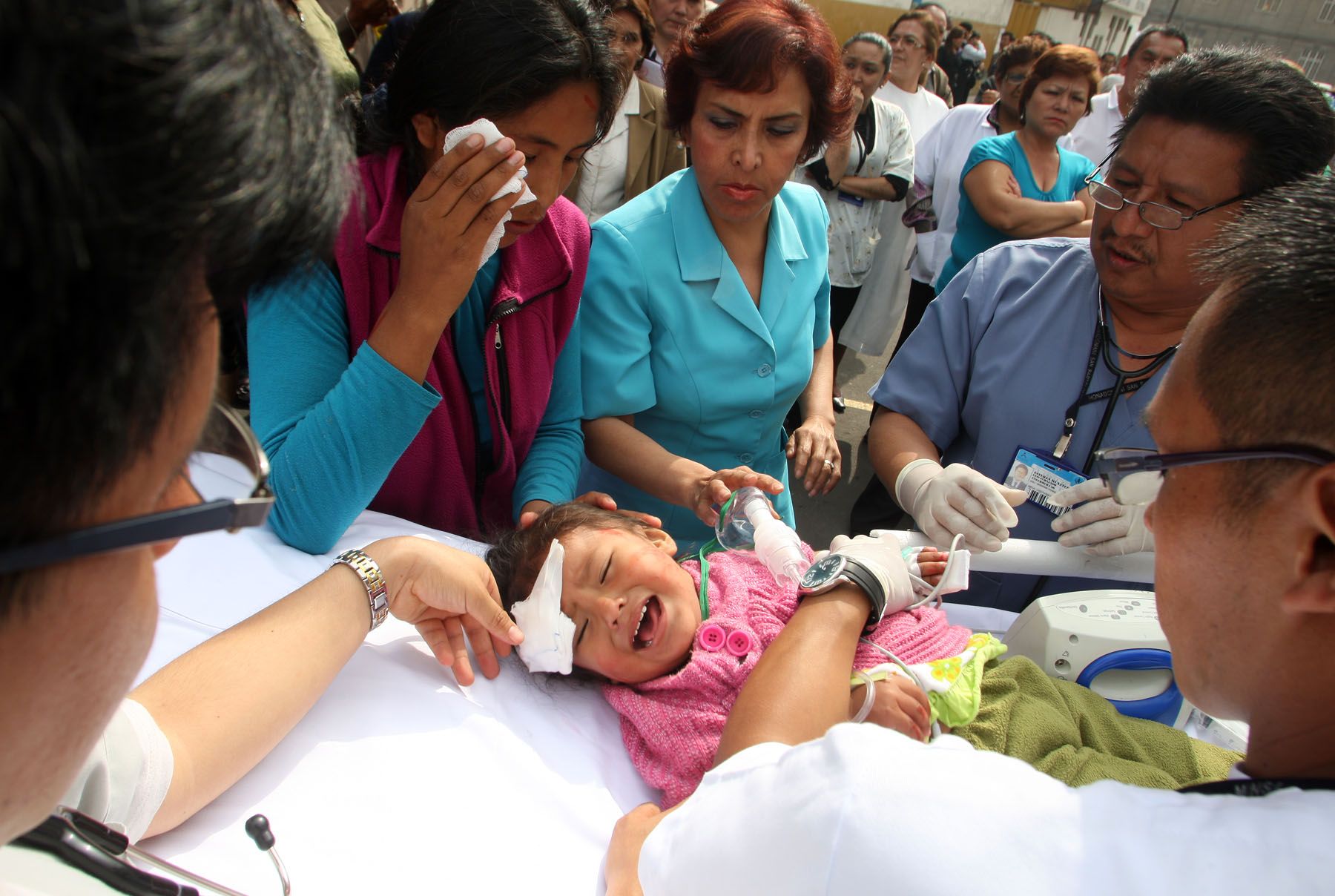 Simulacro de sismo en los exteriores del Hospital Nacional Docente Madre Niño San Bartolomé, en Lima. 
Foto: ANDINA/Gustavo Sánchez