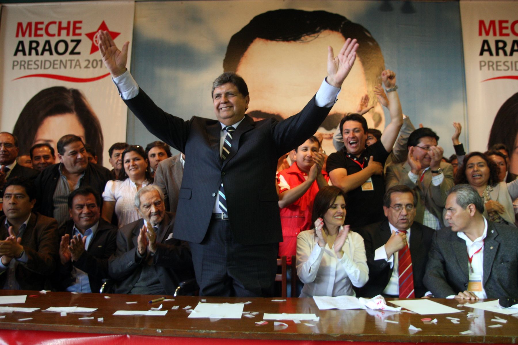 Presidente Alan García asiste  a local de Partido Aprista Peruano. Foto: ANDINA/Héctor Vinces