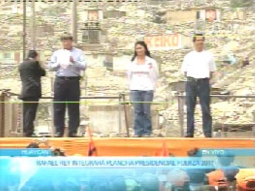 Keiko Sofía Fujimori presenta plancha presidencial de Fuerza 2011. Foto: Captura TV.