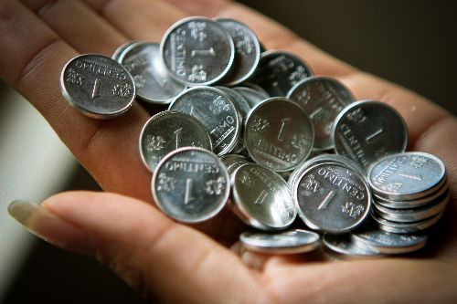 El Banco Central de Reserva (BCR) informó hoy que retirará de circulación las monedas de un céntimo de nuevo sol a partir del primero de mayo del 2011.
 Foto: ANDINA/ Piero Vargas