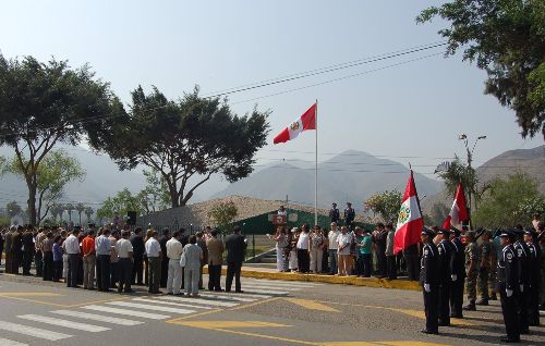 Homenaje a peruanos que lucharon en la batalla de La Rinconada. Foto. Mun. La Molina