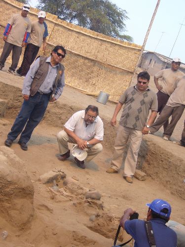 El complejo arqueológico Huaca Santa Rosa, ubicado en Lambayeque, es un 