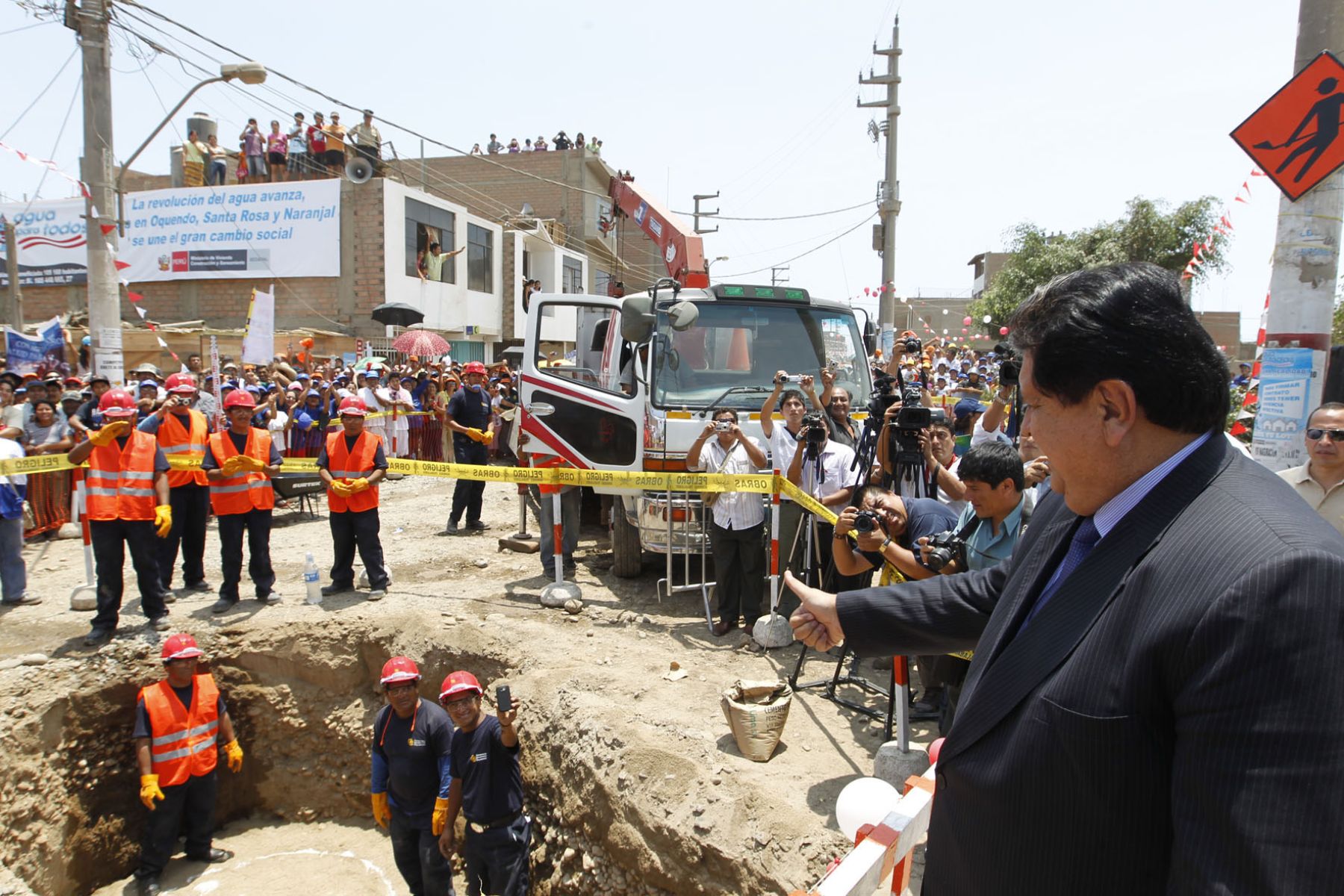 Mandatario inspeccionó obras de agua potable en beneficio de más de 105 ...