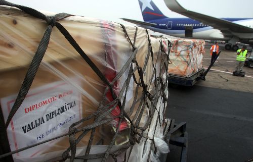Piezas arqueológicas devueltas por la universidad de Yale, llegaron esta mañana a Lima. Foto: ANDINA/Gustavo Sánchez