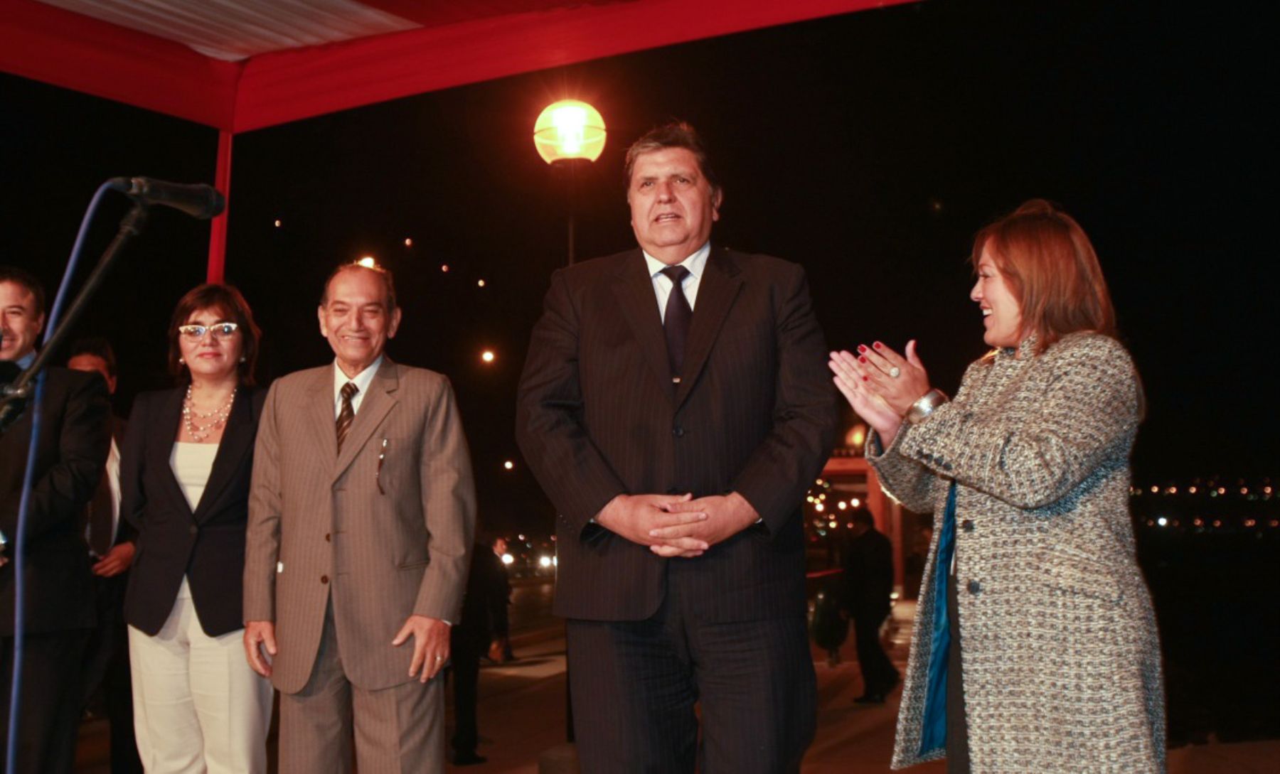 El presidente de la República, Alan García Pérez, participa esta noche en la ceremonia de inauguración del Boulevard de Barranco.
 Foto: Sepres