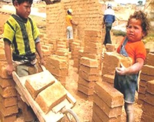 Children working. Photo: Internet.
