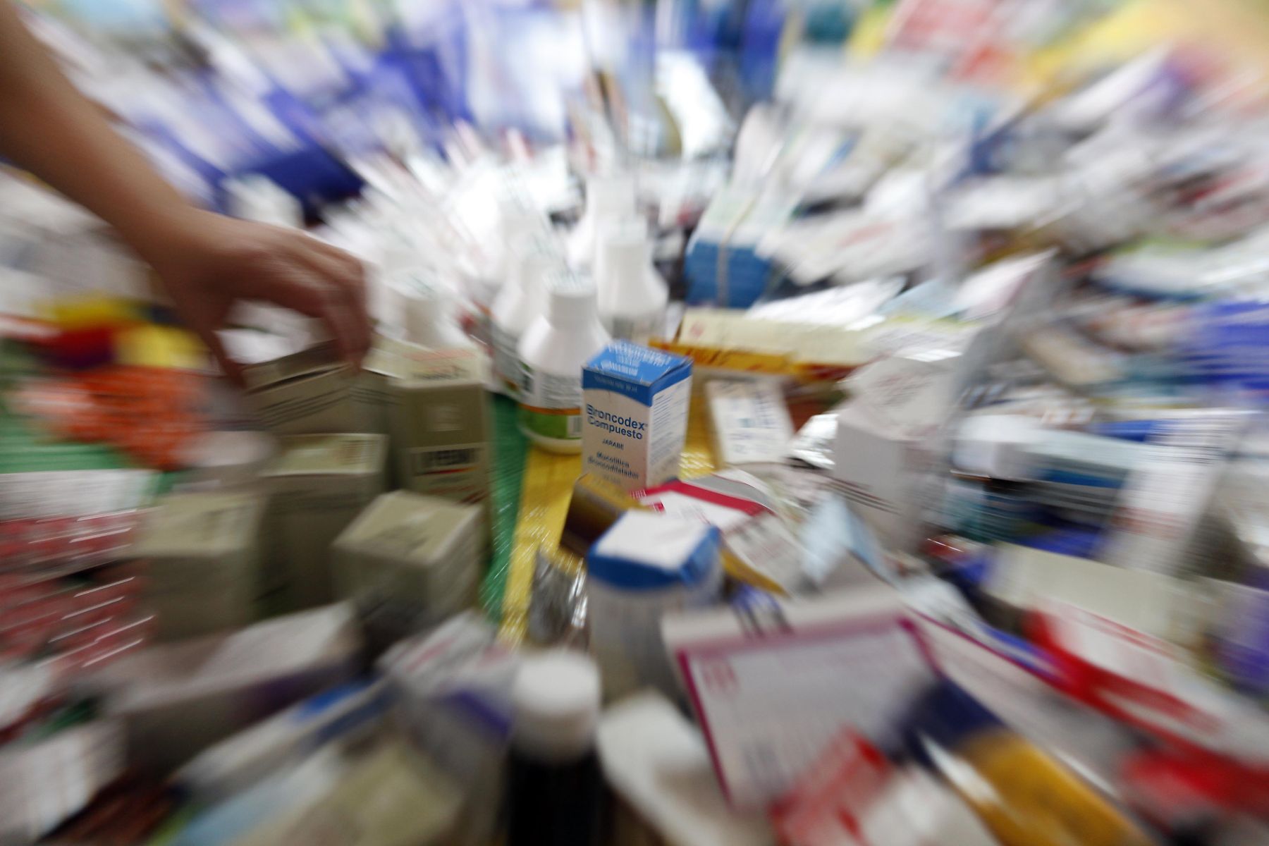 Cinco toneladas de medicamentos falsificados, fueron incautados en el centro comercial Unicachi, en el centro de Lima. 
Foto: ANDINA/Alberto Orbegoso