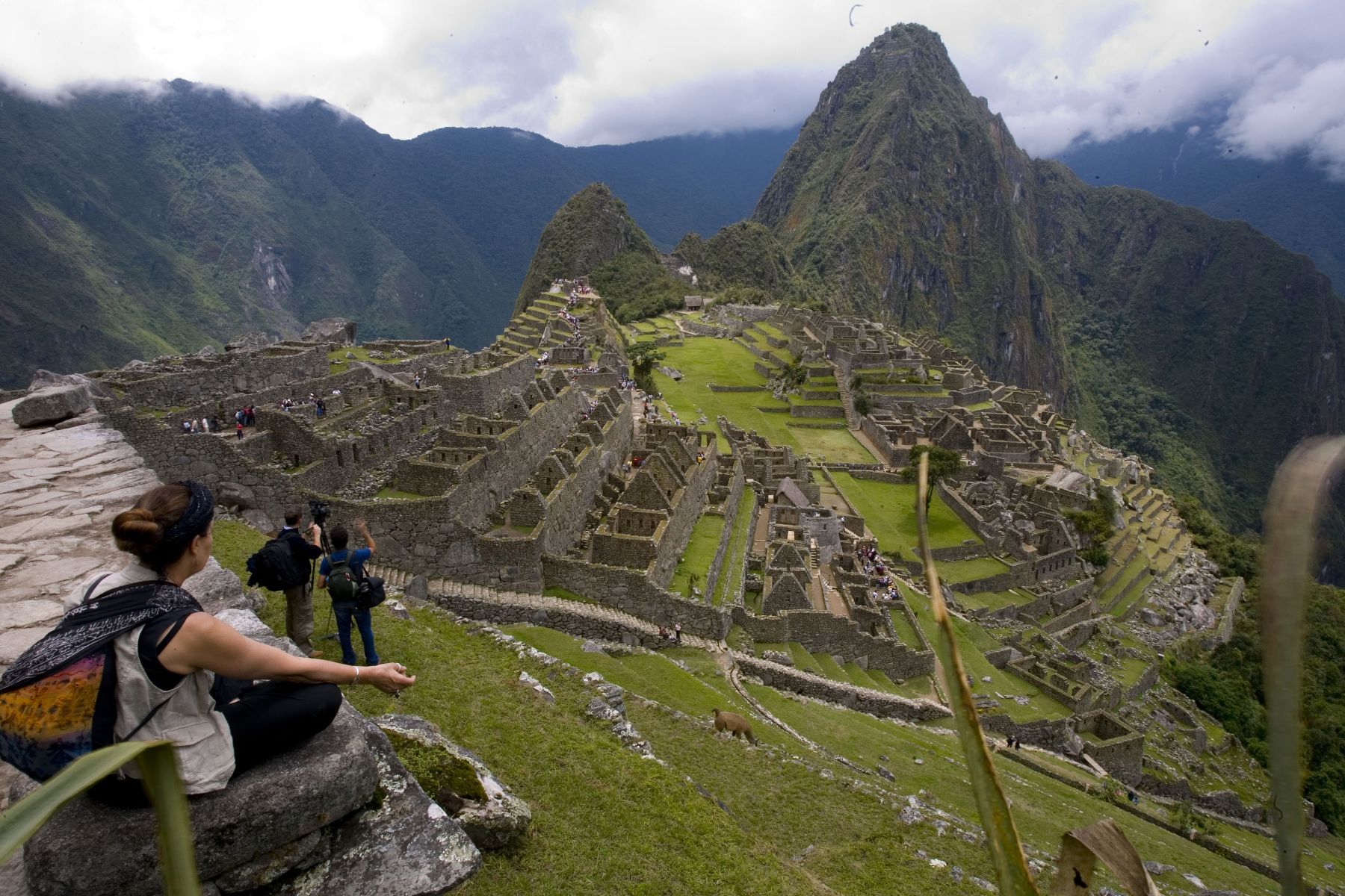 Tourists at the Inca citadel of Machu Picchu. Photo:ANDINA/Piero Vargas