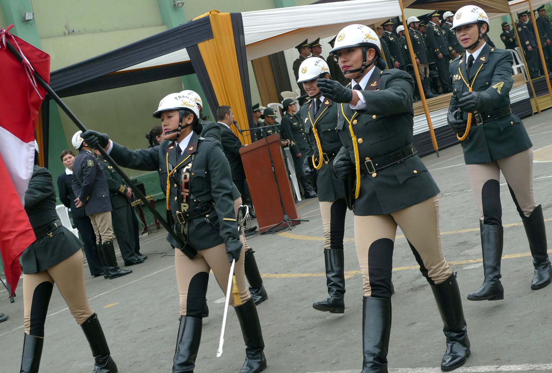 Reconocen A Mujeres Policías Por Su Valentía Y Desempeño Laboral Noticias Agencia Peruana De