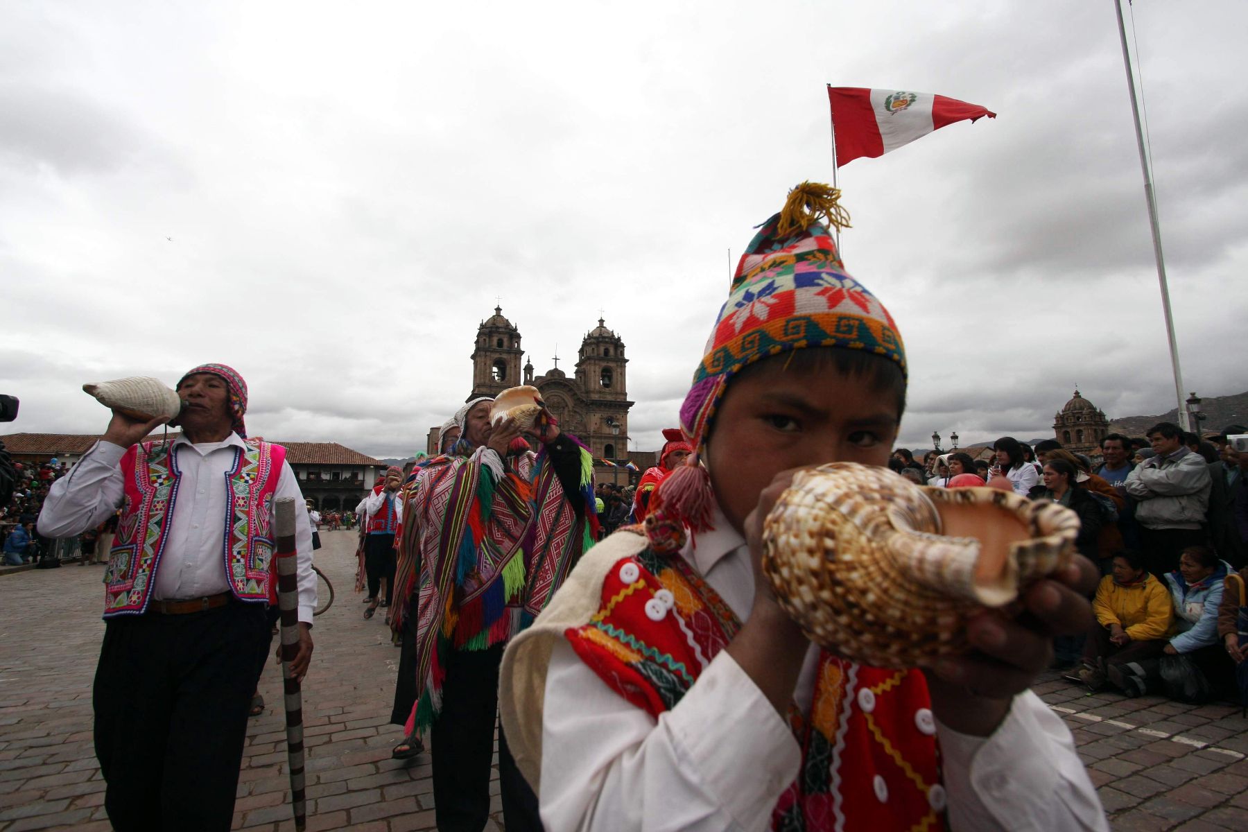 Cusco vive con multicolor pasacalle centenario del descubrimiento científico de Machu Picchu. Foto: ANDINA / Percy Hurtado.