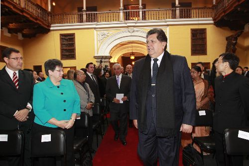 Peruvian President Alan Garcia made the announcement on Monday. Photo: Sepres
