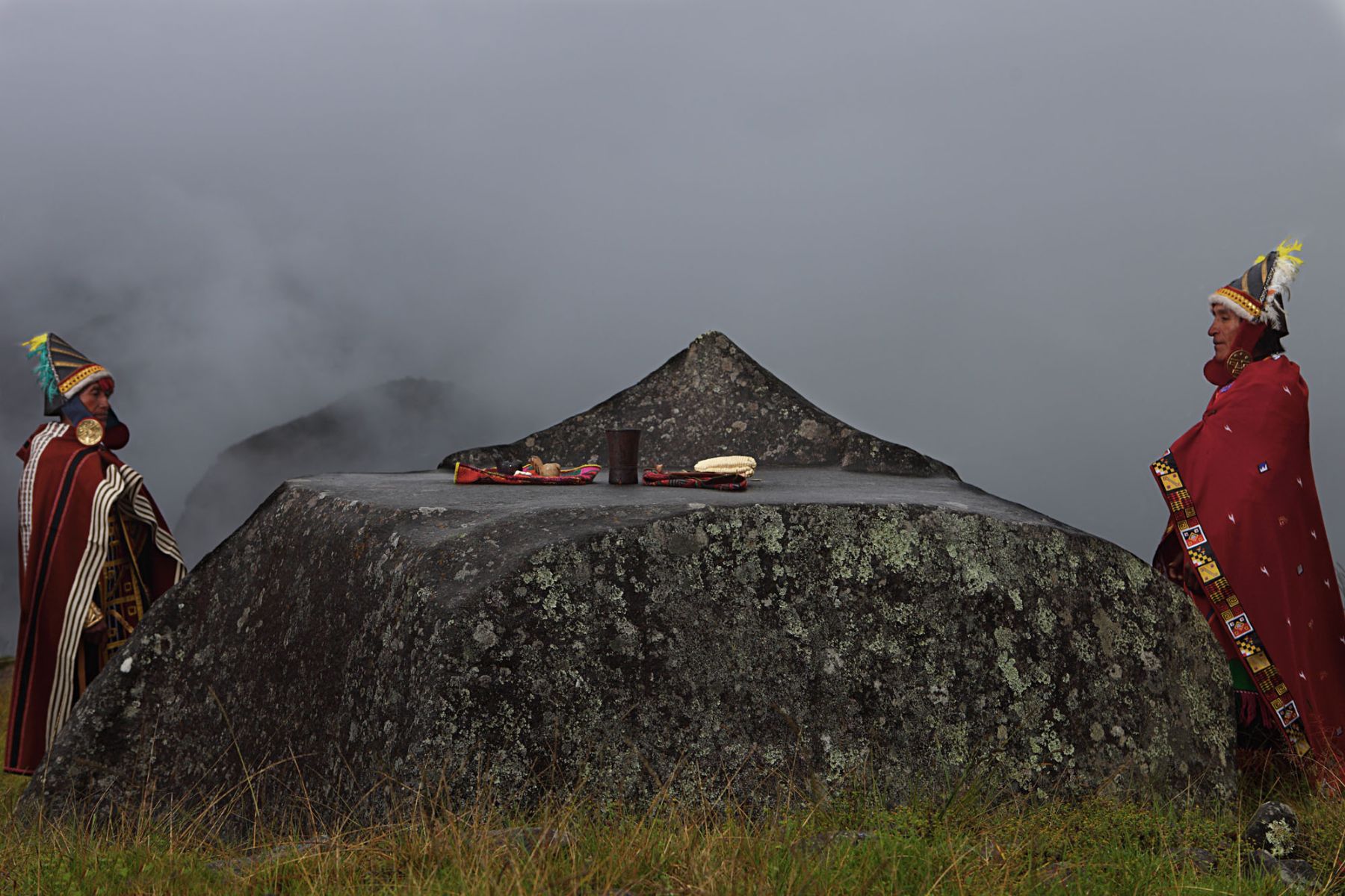 Muestra fotográfica Machu Picchu, cultura viva retrata la vivencia de un grupo de pobladores de la nación Q’ero de la provincia cusqueña de Paucartambo en el santuario incaico. Foto: Héctor del Castillo.