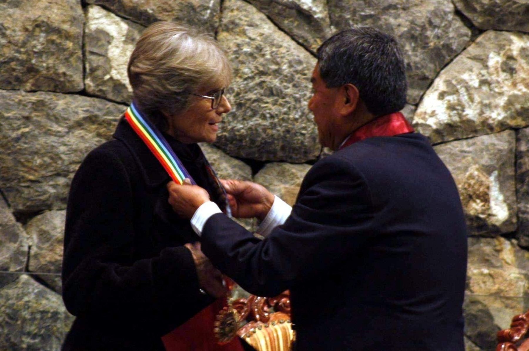 La historiadora Mariana Moulde de Pease fue distinguida con la medalla Centenario de Machu Picchu por las campañas en defensa de la cultura inca y del santuario incaico. Foto: ANDINA / Percy Hurtado.