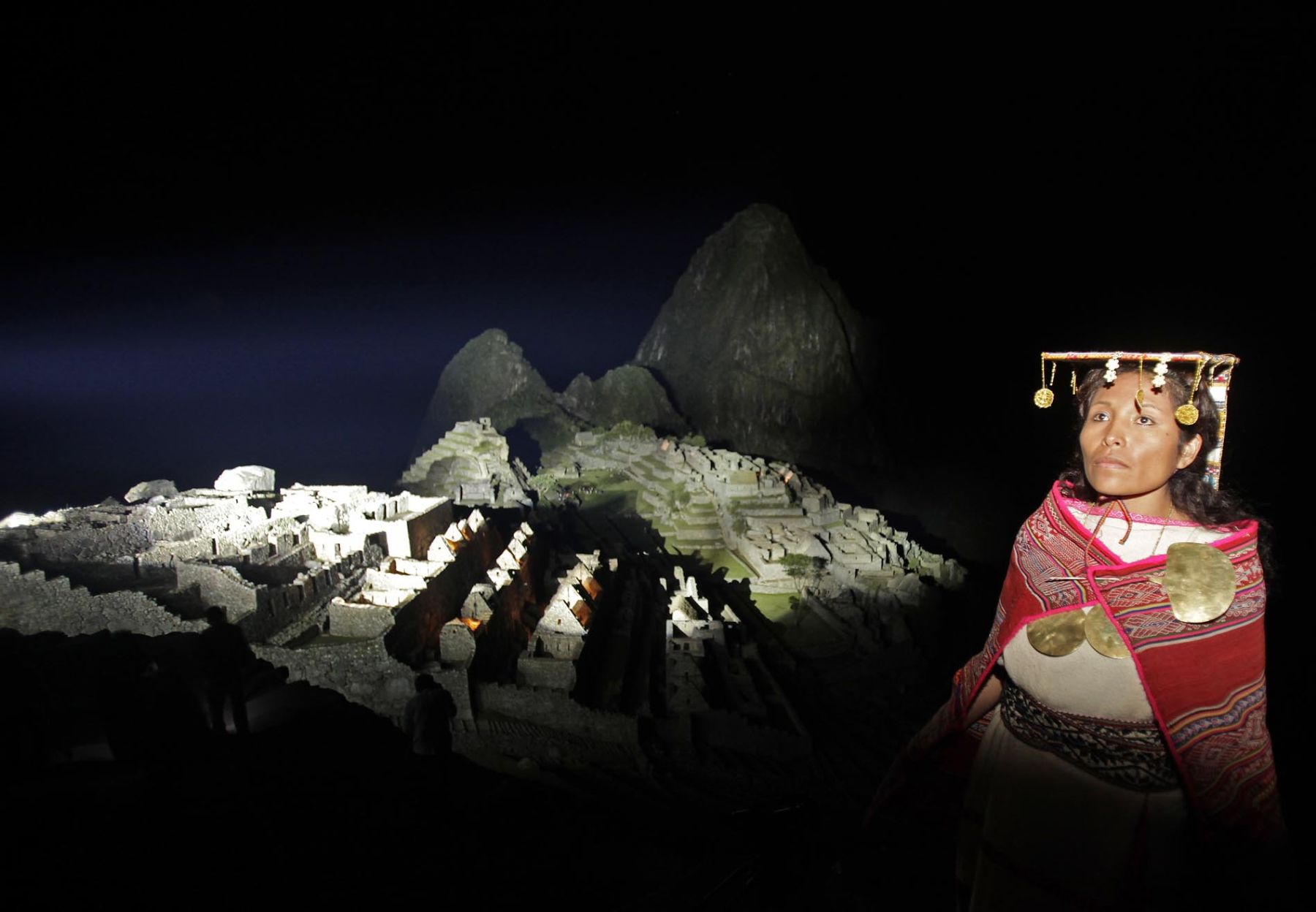 Light check at the Inca citader for Macchu Picchu light and sound show. Photo: ANDINA/Alberto Orbegoso
