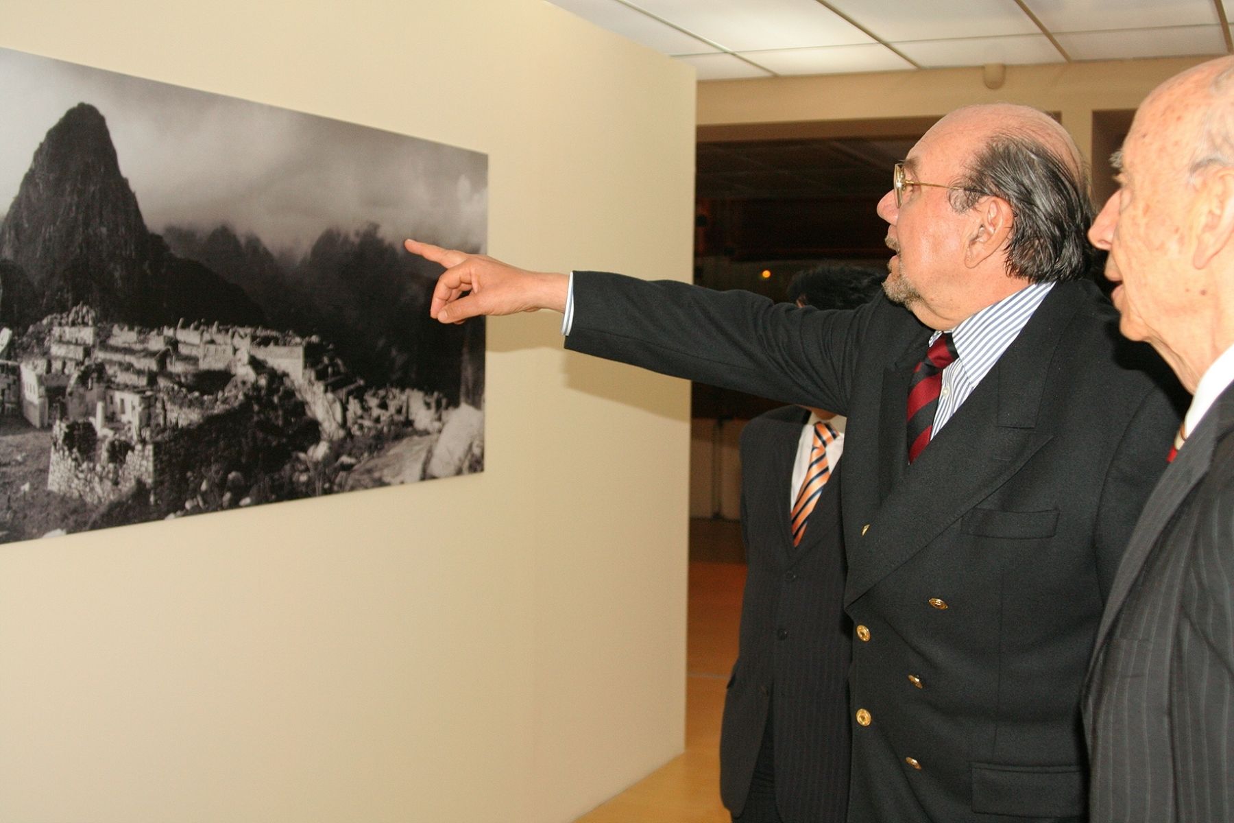 Inaugura muestra fotográfica de la expedición de Hiram Bingham a Machu Picchu. Foto: ANDINA/Internet.