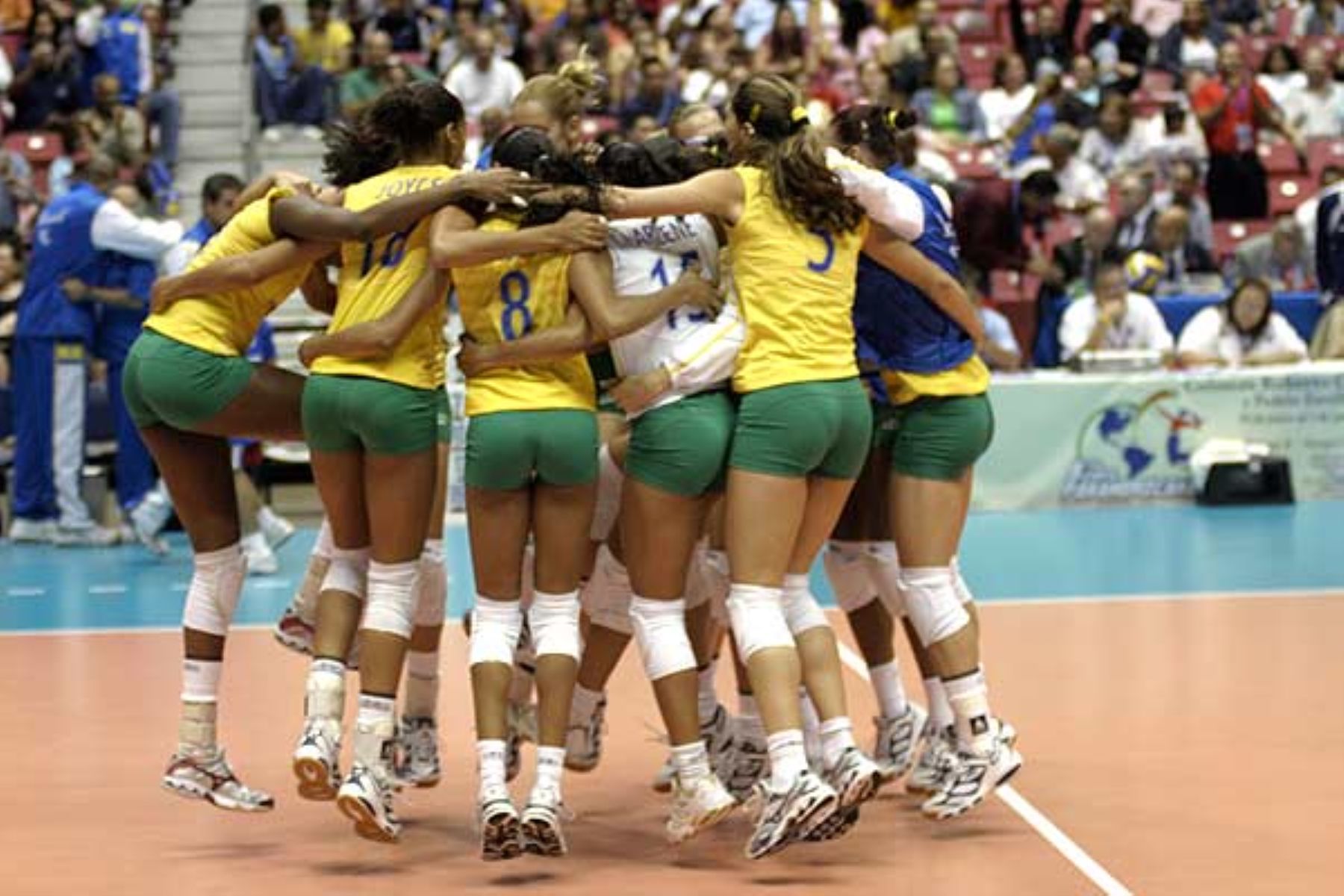 Selección femenina juvenil de vóley de Brasil.
