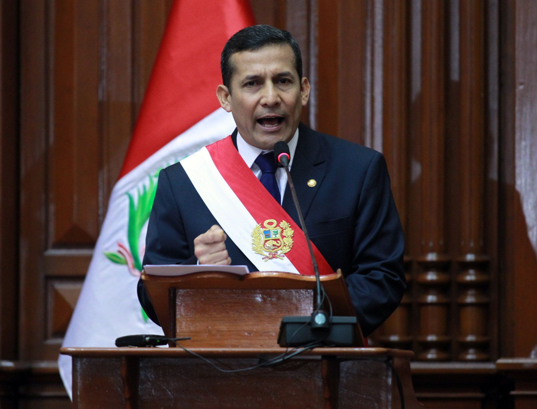 El Presidente Ollanta Humala Tasso dirige su mensaje a la Nación tras jurar al cargo en sesión solemne del Congreso de la República. 
Foto: ANDINA/Carlos Lezama