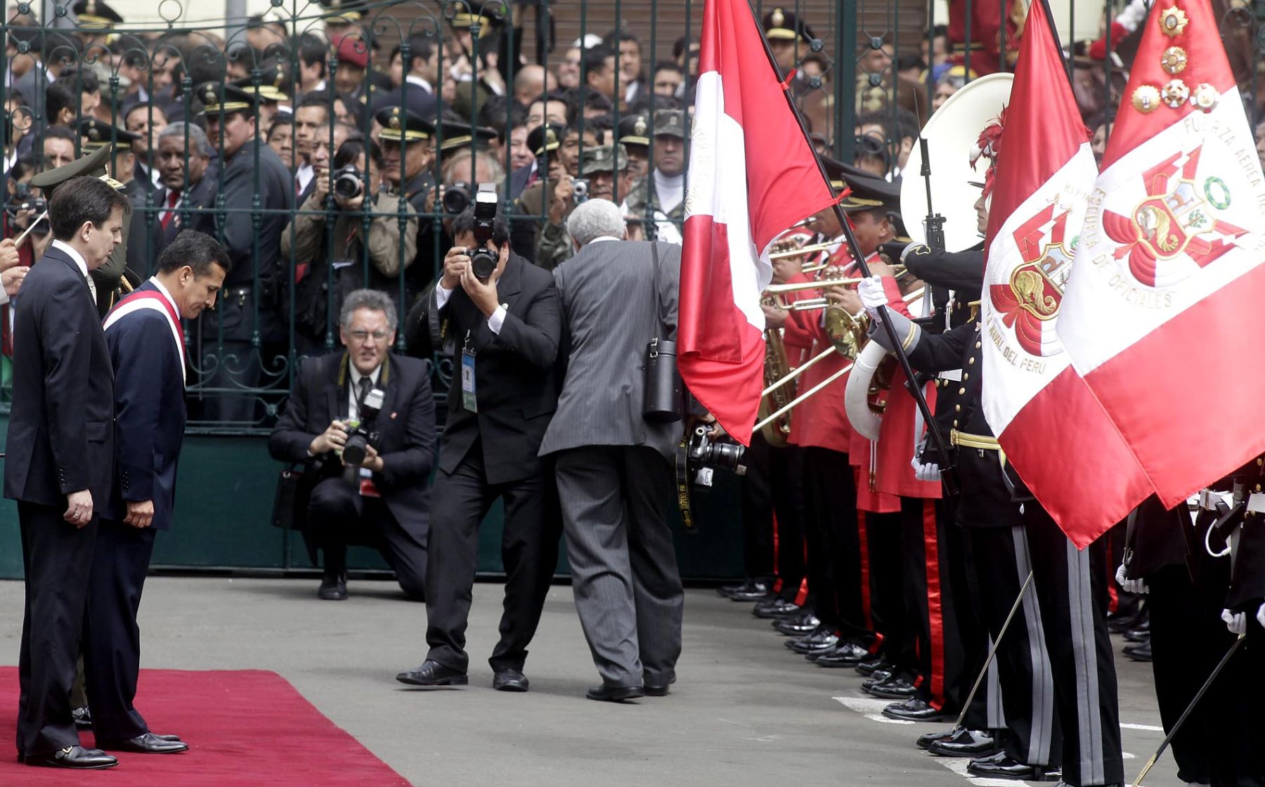 El Presidente de la República, Ollanta Humala a su salida del Congreso de la República. 
Foto: ANDINA/Alberto Orbegoso