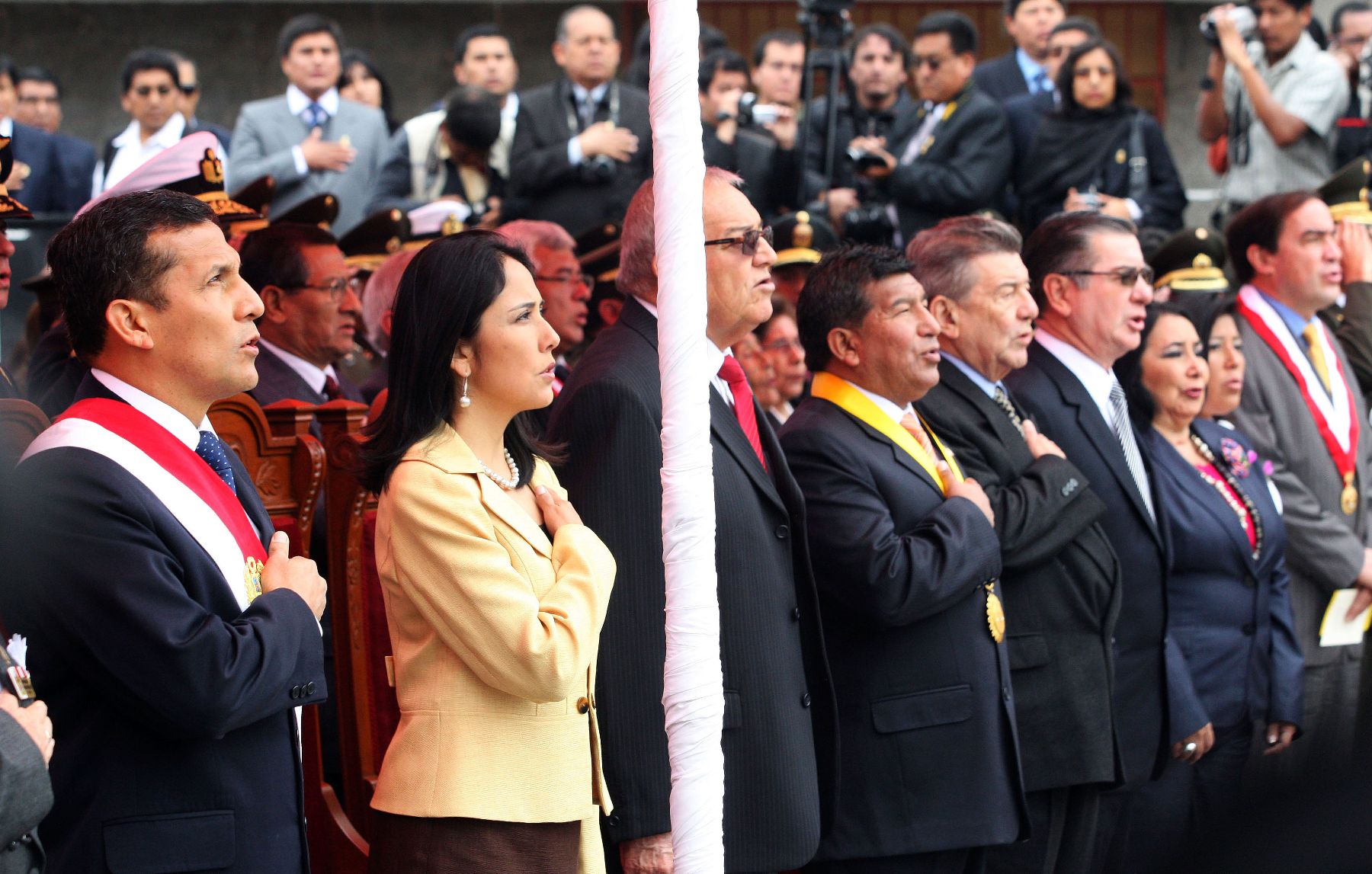 Jefe de Estado, Ollanta Humala Tasso,junto la Primera Dama de la Nación, Nadine Heredia, participan de celebraciones por el 82º aniversario de la reincorporación de la ciudad de Tacna al territorio nacional.
Foto: ANDINA/MIMDES/ Jhony Laurente.