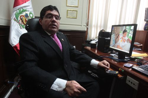 Michael Urtecho, vocero de bancada de Solidaridad Nacional. ANDINA/Juan Carlos Guzmán