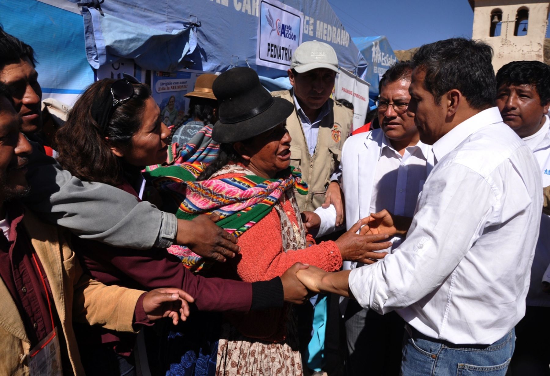 Presidente de la República, Ollanta Humala, lleva ayuda social a los pobladores afectados por heladas, en los distritos de Umachiri y Tirapata del departamento de Puno. 
Foto: ANDINA/Presidencia de la República