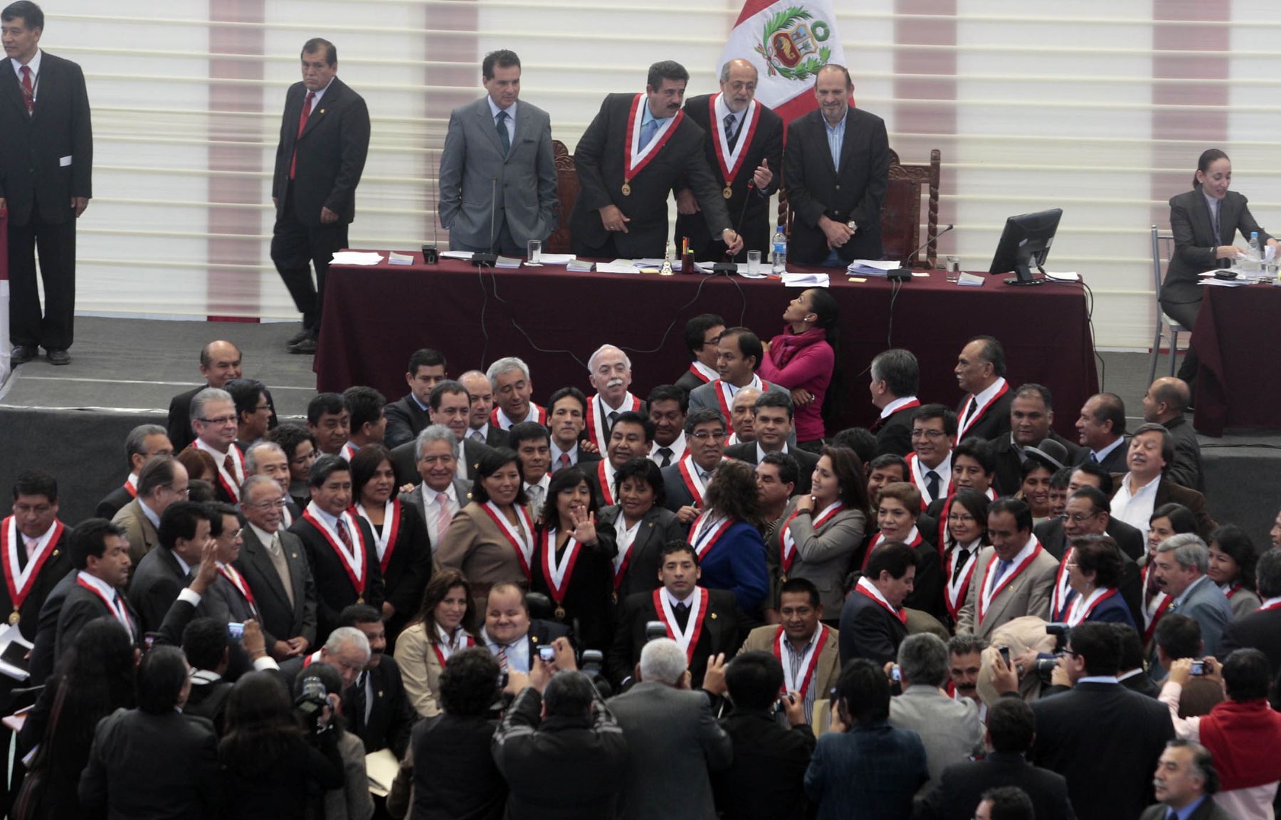 La sesión descentralizada del Congreso de la República en la ciudad de Ica, fue levantada a las 2 y 30 de esta tarde.
Foto: ANDINA/Jack Ramón.