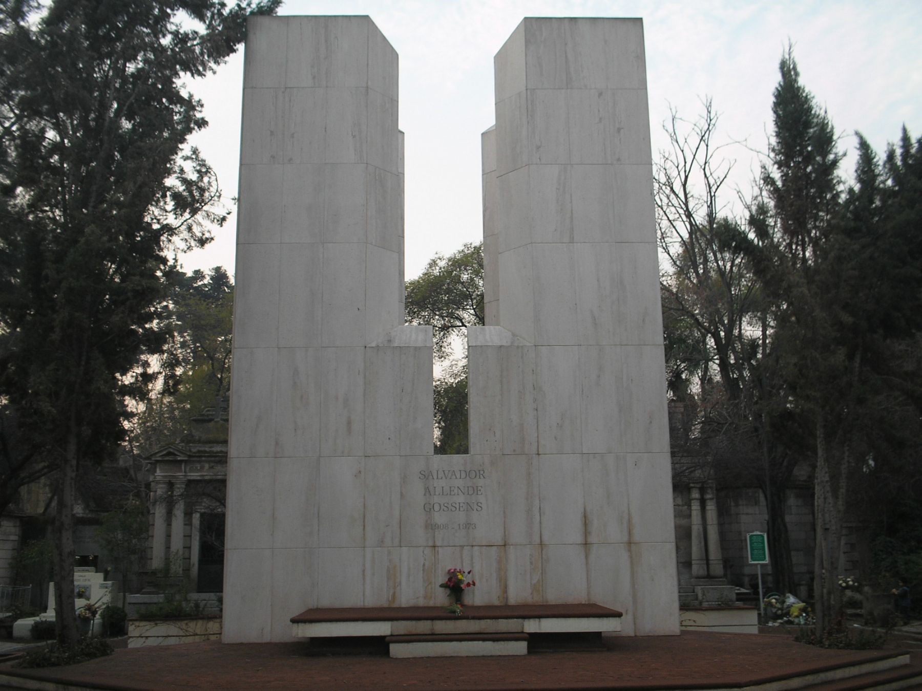 Sentencian a exgeneral por asesinato de escoltas de Allende Noticias