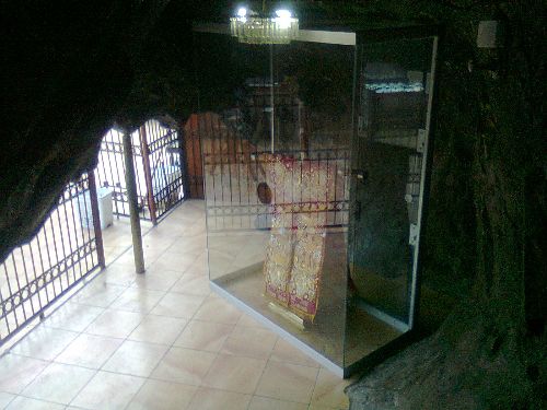 La gruta de la Santísima Cruz de Motupe, en Lambayeque, recibe cada año miles de visitantes que llegan en peregrinación.